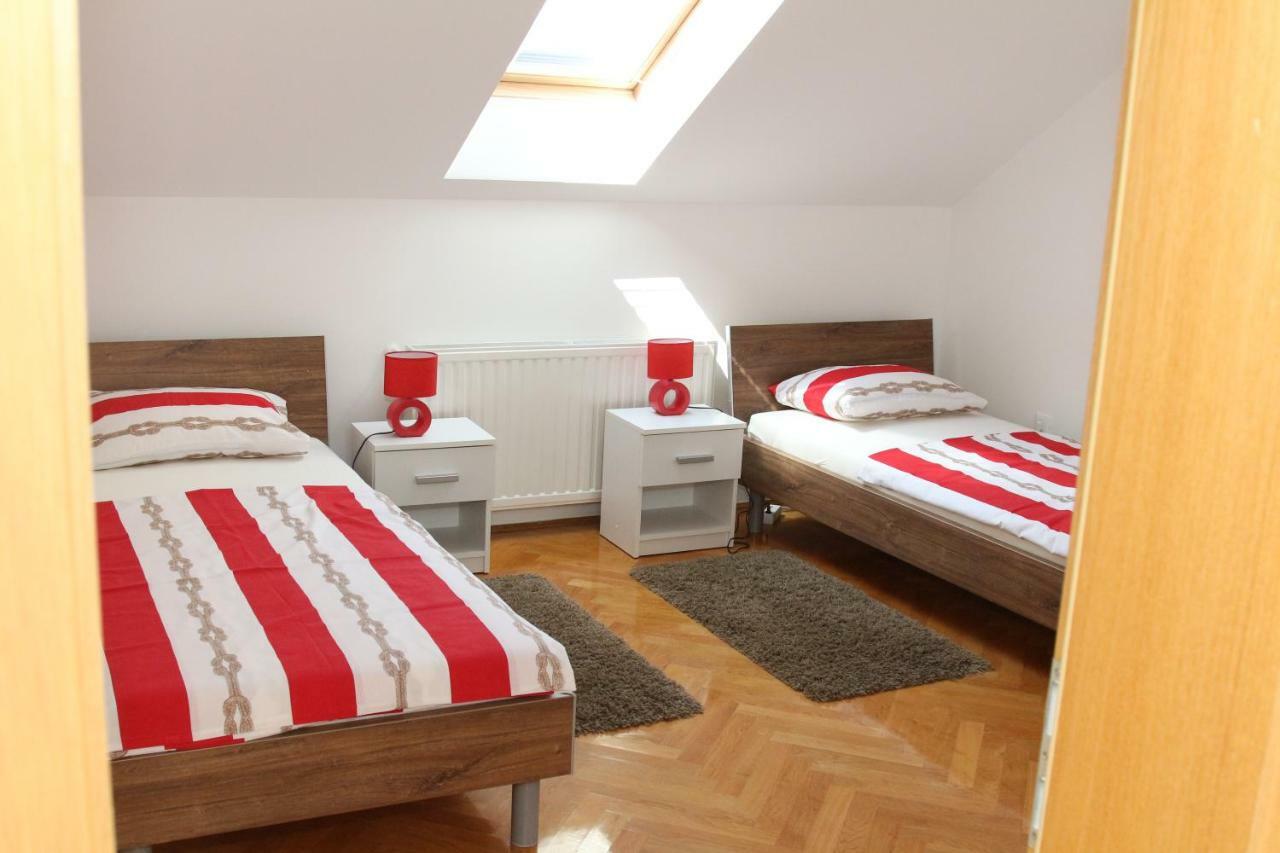 Apartments "Pavic" Near Zagreb Airport Velika Gorica Exterior foto